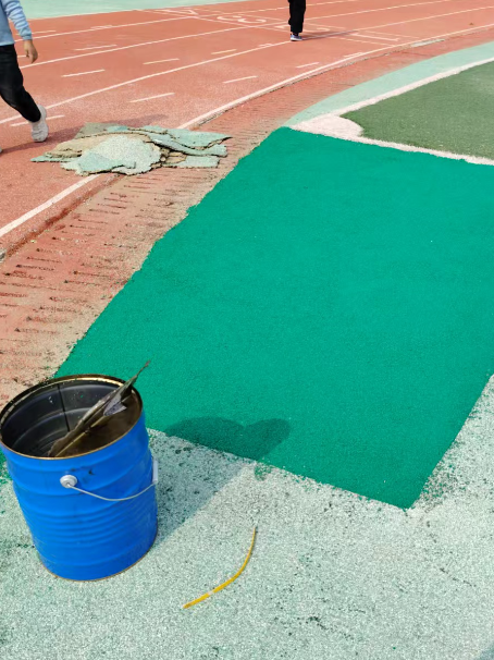 海口球场翻新修补改造专项服务介绍